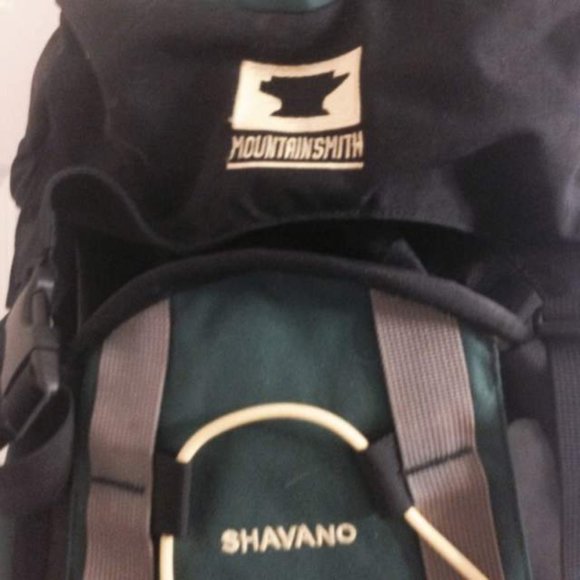 Like new Mountain hiking /snowboarding Backpack - Picture 3 of 4